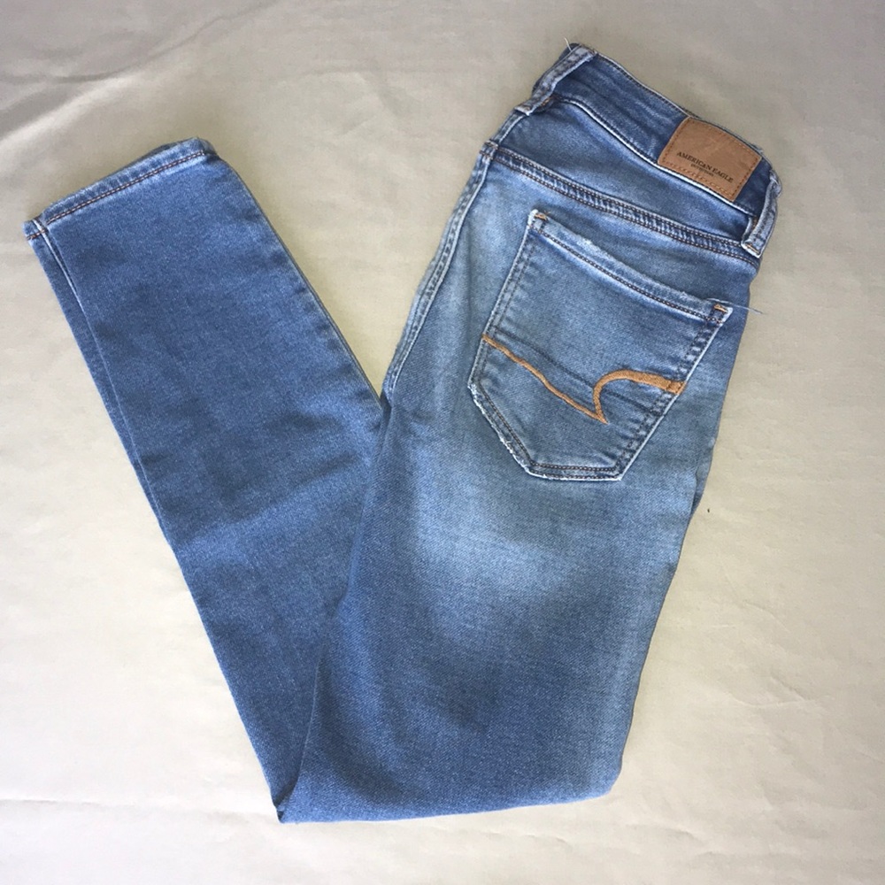 American Eagle medium wash jeans
